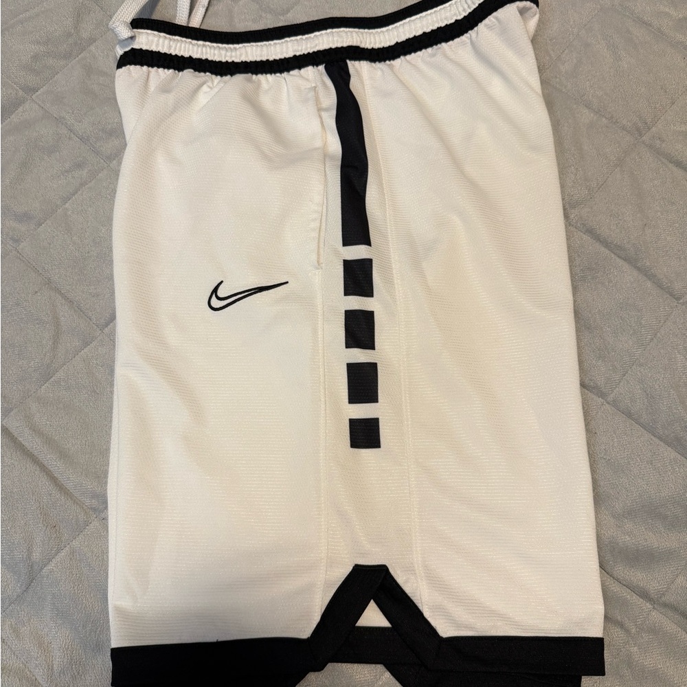 White Nike Elite Basketball Shorts - Picture 2 of 3